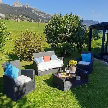 Apartment Dans Un Avec Jardin Privatif *