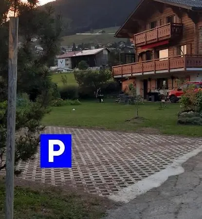 Daire Dans Un Avec Jardin Privatif *